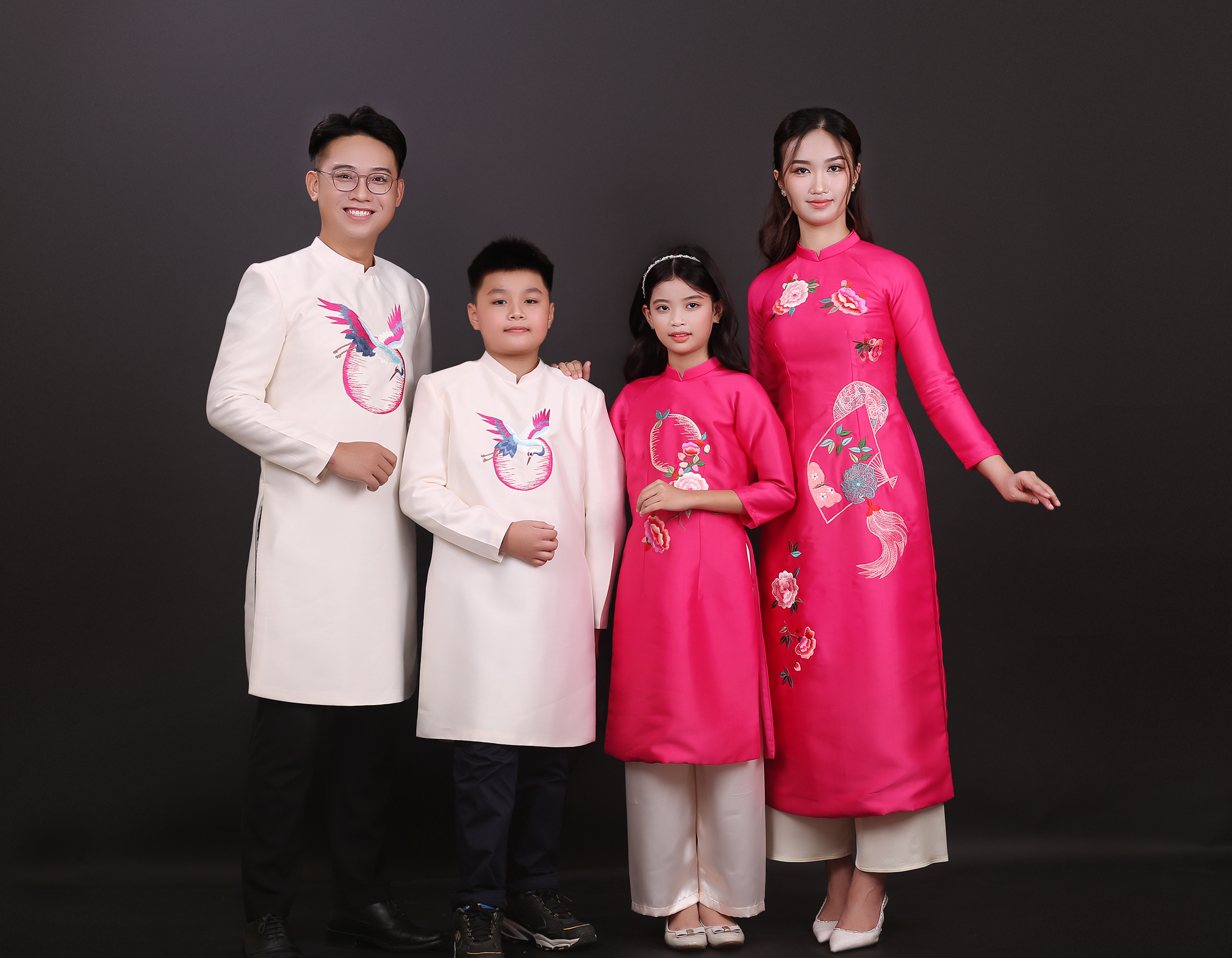 chụp ảnh gia đình ngày tết