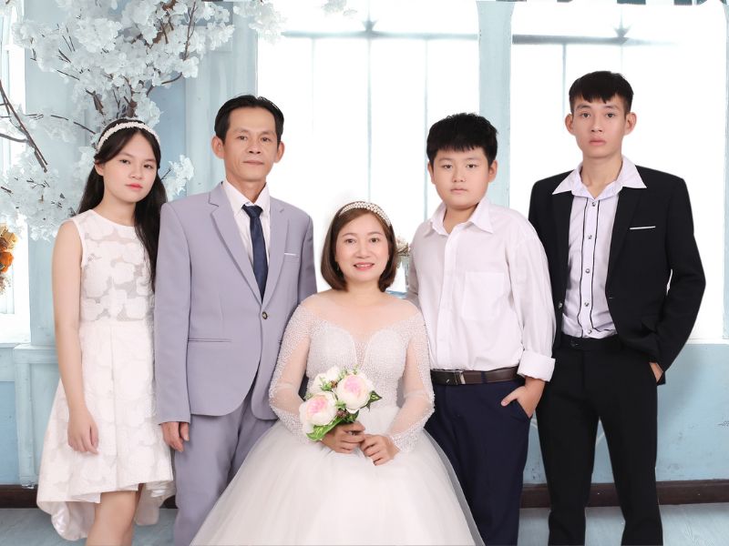 chụp ảnh kỷ niệm ngày cưới